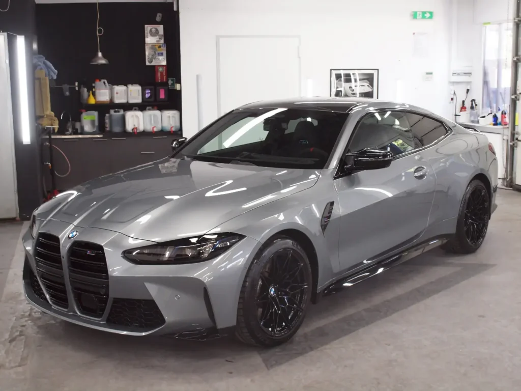 BMW M4 Competition w studiu detailingowym Warszawski Błysk