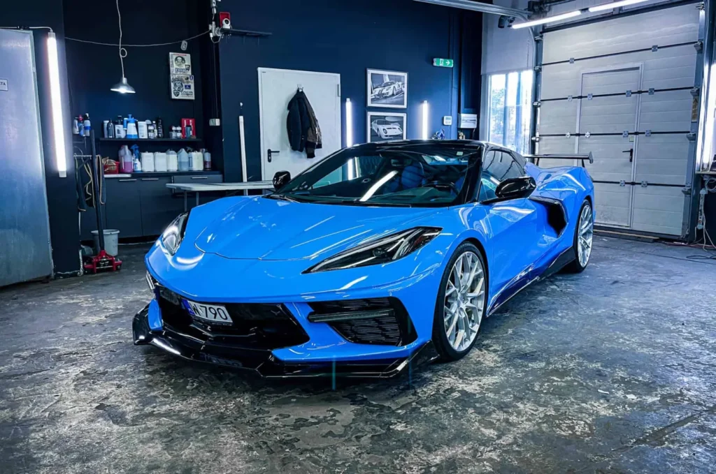 Corvette C8 - widok z przodu